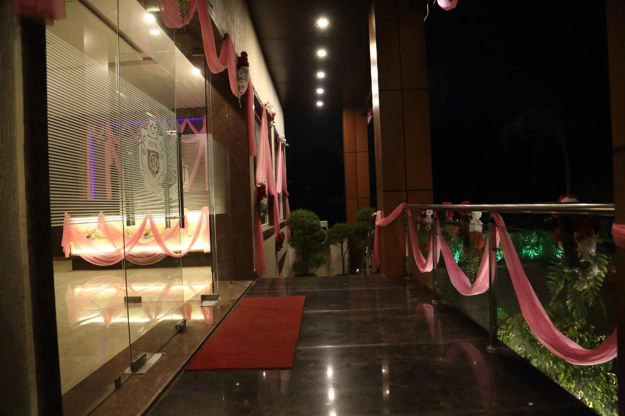 Regal Hotel And Restaurant Mathura Exterior foto